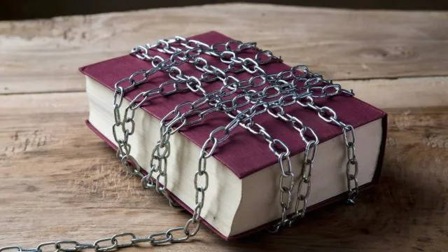 Buku digembok