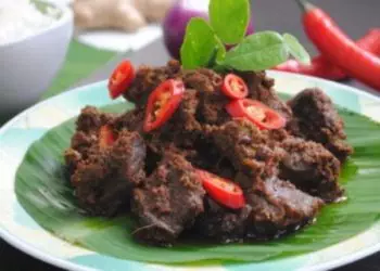 Rendang sapi. Sumber foto : Taste Of Asian Food