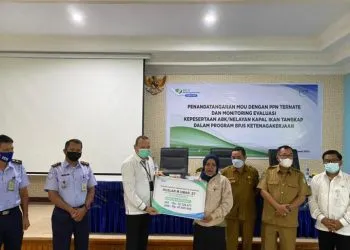 BPJAMSOSTEK Cabang Ternate Serahkan Manfaat Program Kepada Ahli Waris Staf UMMU