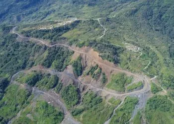 Gunung Emas Yang Tersembunyi di Tanah Papua