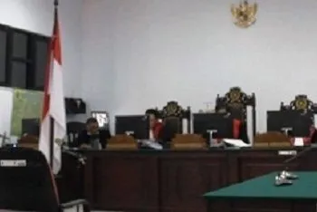 Hakim PN Ambon Putus Ferry Tanaya Bebas Murni