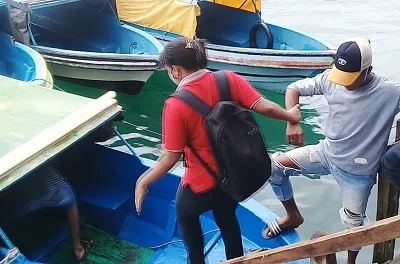 Musim Penghujan Pendapatan Pengemudi Speed Boad Minim