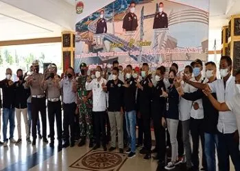 Walikota Lantik Pengurus Asosiasi Sopir Angkot Kota Ambon