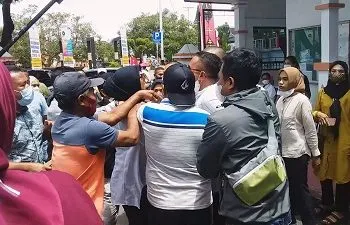 Sesama Warga Liang Ricuh Usai Nonton Sidang Sengketa Lahan