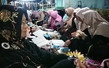 Keluarga Besar Hi. Aidjarang Wattiheluw.(Alm) Gelar Maulid Nabi