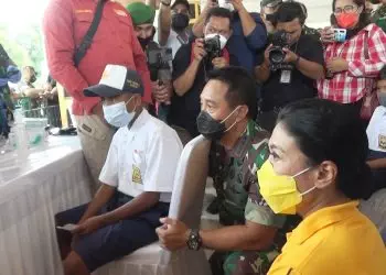 Kunker Di Ambon, Panglima Tinjau Selebrasi Vaksinasi di Lapangan Merdeka