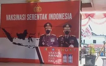 Kapolri  Kunjungi  Ambon Tinjau Vaksinasi Masal