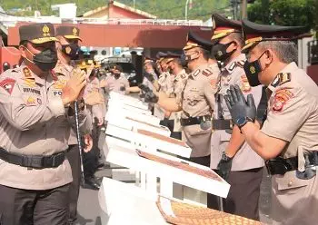 Kapolda Malut Pimpin Sertijab PJU dan Kapolres Halteng