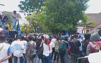Mahasiswa Nilai Polisi Lamban Tangani Bentrokan Di Haruku