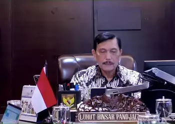 Menko Luhut Tiadakan Tes Antigen dan PCR Bagi Perjalanan Domestik