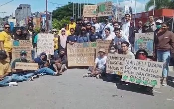 Peringati HLH Aktivis Dan Mahasiswa Bagikan 1.500 Bibit Tanaman