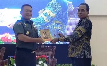 Sambangi Ambon KSAD Beri Kuliah Umum Ketahanan Nasional Mahasiswa Unpatti