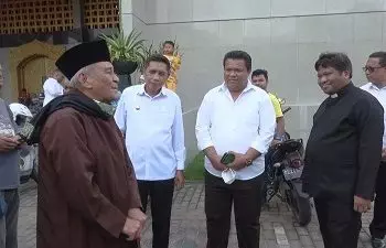 Toleransi “Salam-Sarani” Sinode GPM Sumbang Hewan Kurban Ke Masjid Raya Al Fatah Ambon