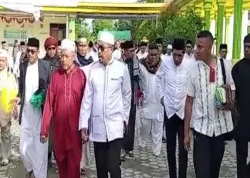 Gubernur Sholat Idul Adha Bersama Umat Islam Di Kota Namlea