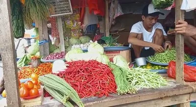 Harga Cabai di Pasar Mardika Makin Pedas