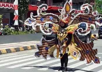 Meriahkan HUT Ke-77 Kemerdekaan RI, Ribuan Warga Biak Parade Budaya Nusantara