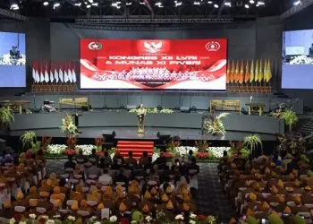 Presiden Jokowi Tegaskan Komitmen Pemerintah Hentikan Impor Barang Mentah