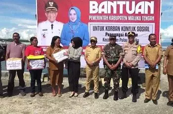 Pemkab Malteng Salurkan Bantuan 3.5 Ton Sembako Bagi Warga Kariu