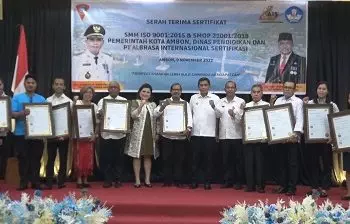 20 Sekolah di Ambon Masuk Kategori Berkualitas Terima ISO