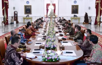 Presiden Jokowi Terima Dewan Komisioner OJK