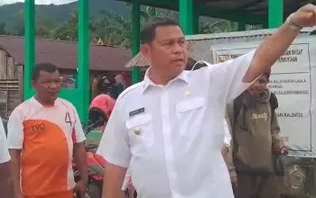 Tinjau Warga Terdampak Banjir Dusun Laala PJ.Bupati Perintahkan Normalisasi Sungai