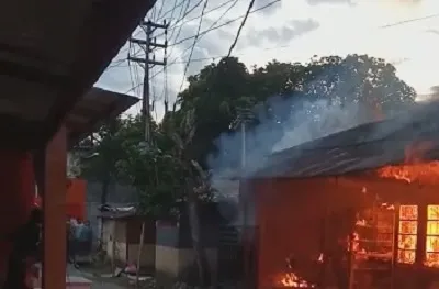 Ledakan Kompor, Rumah Keluarga Lilihata Ludes Terbakar