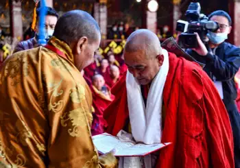 13 Biksu di Tibet Terima Gelar Geshe Lharampa