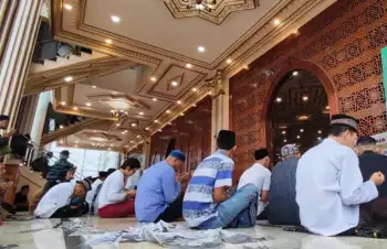 Umat Muslim Laksanakan Salat Idulfitri di Masjid Agung Al-Aqsha Sentani