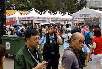 Puluhan Orang Ditahan di Hong Kong pada Peringatan Penumpasan Tiananmen