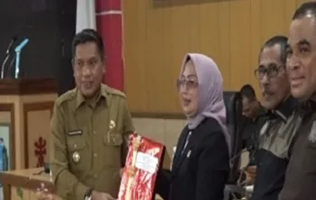 Paripurna DPRD - Pemkot Ambon