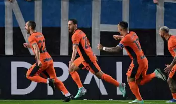 Inter Milan menang atas Atalanta 2-1 di pekan ke-11 Liga Italia.