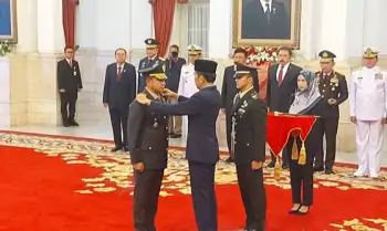 Presiden Joko Widodo Melantik Jenderal TNI Agus Subiyanto sebagai Panglima TNI, di Istana Negara Jakarta