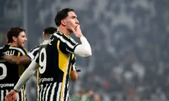 Selebrasi Dusan Vlahovic usai mencetak gol untuk Juventus