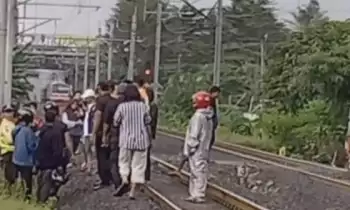 Pria tertabrak kereta di Cengkareng, Jakarta Barat