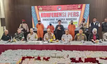 Konferensi pers 111 kg sabu dan 131.695 butir ekstasi di Mapolda Sumsel, di Palembang