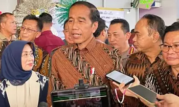 Presiden Joko Widodo memberikan keterangan kepada wartawan usai menghadiri acara Puncak Peringatan Hari Pers Nasional 2024