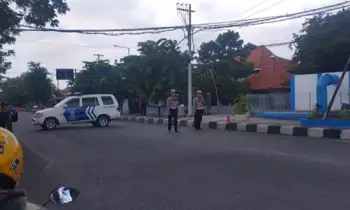 Situasi di depan Kantor Subdensi Pom Detasemen I Kepolisian Daerah Jawa Timur, Surabaya