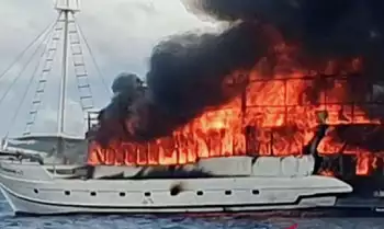 Kapal The Oceanik terbakar di perairan Raja Ampat