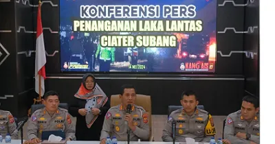 Konferensi pers penanganan kecelakaan di Ciater Subang