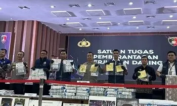 D52158E8 F381 400B A951 FBBE1A40DBC6