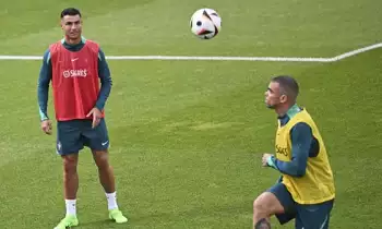 Pemain Portugal Cristiano Ronaldo dan Pepe