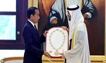 presiden jokowi dapat penghargaan order of zayed dari mbz r4gXIPz6n9