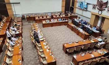 komisi iii dpr ri melakukan rapat dengan komisi yudisial ky di gedung dpr ri jakarta senin 2682024 169