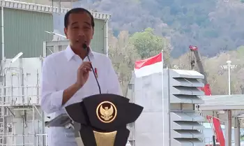 Presiden Jokowi menyampaikan pidato dalam acara peresmian smelter tembaga dan fasilitas pemurnian logam mulia PT Amman Mineral Nusa Tenggara (AMNT) di Kabupaten Sumbawa Barat, Nusa Tenggara Barat, Senin (23/9/2024)