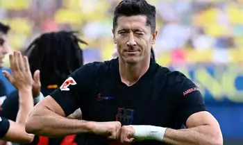 Penyerang Barcelona, Robert Lewandowski