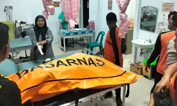 Tim SAR Gabungan evakuasi jasad wanita yang hilang diduga diterkam buaya di Sungai Bilah Kecamatan Bilah Hilir Kabupaten Labuhanbatu, Provinsi Sumatera Utara