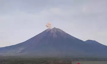 Gunung Semeru kembali erupsi pada Kamis (21/11/2024) pagi