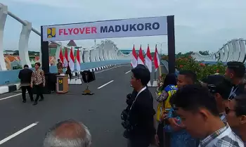 Suasana menjelang peresmian Jalan Layang Madukoro, Kota Semarang, Jawa Tengah, oleh Presiden Prabowo Subianto, Rabu (11/11/2024)