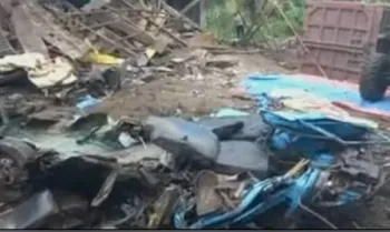 Kecelakaan truk dan mobil angkot terjadi di Purworejo, Jawa Tengah, Rabu (7/5/2025).
