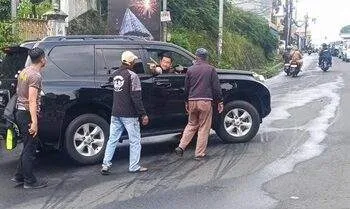 pengendara menerobos one way